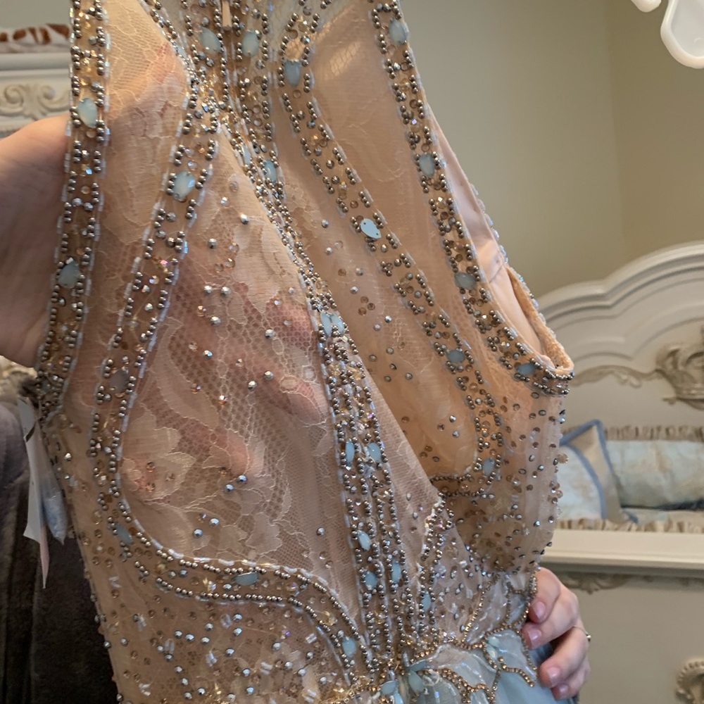 Formal dress !! - Picture 5 of 8